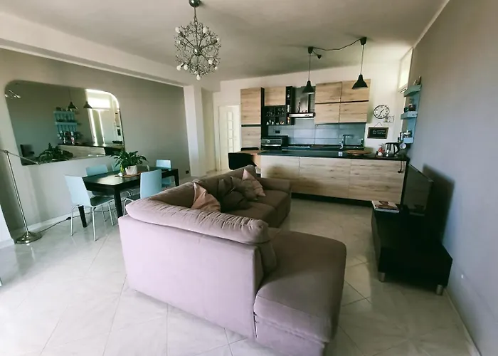 Penthouse In Central Area With Very Large Terrace