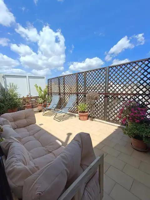 Penthouse In Area With Very Large Terrace *