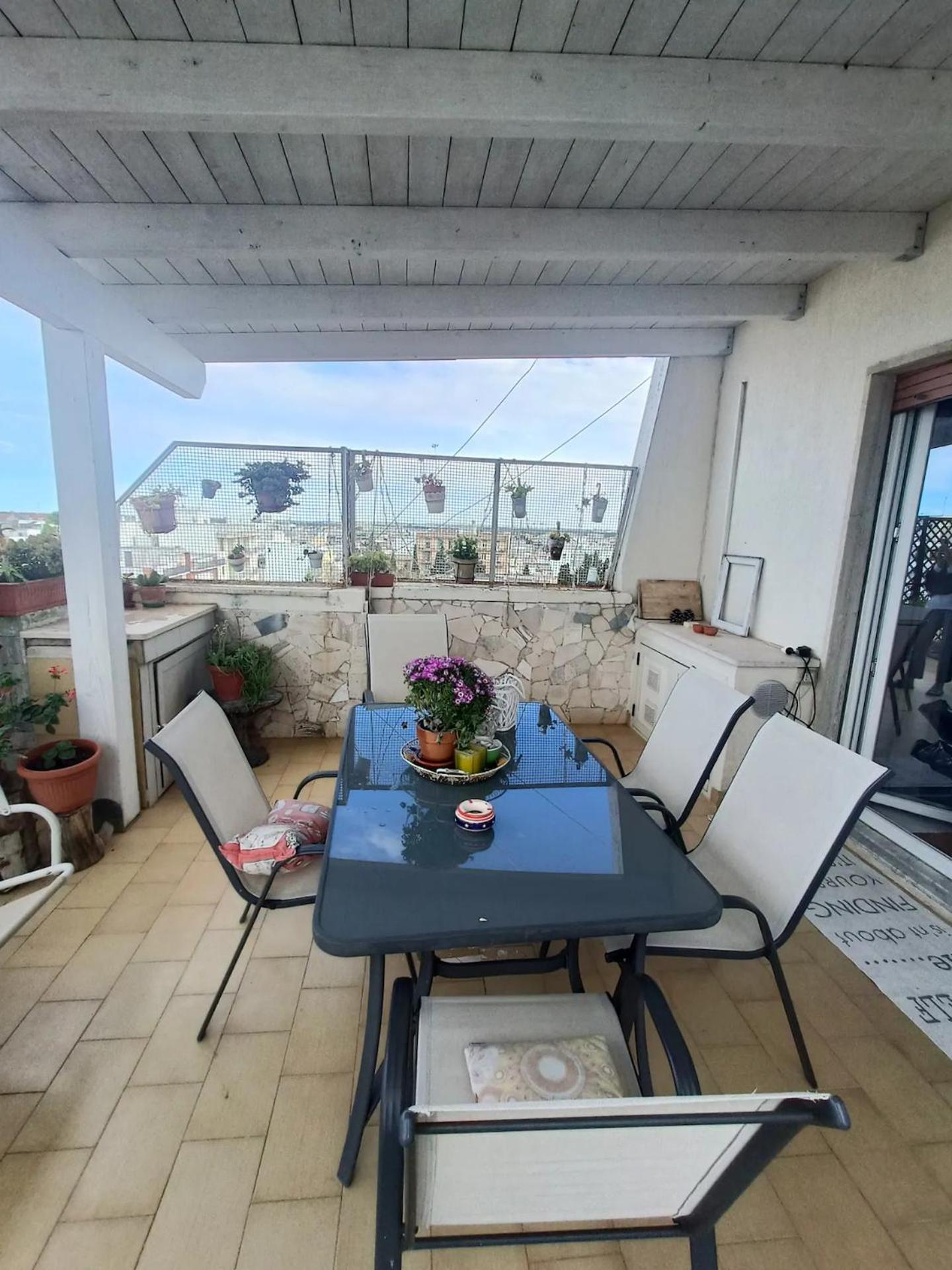 Penthouse In Area With Very Large Terrace Apartamento *